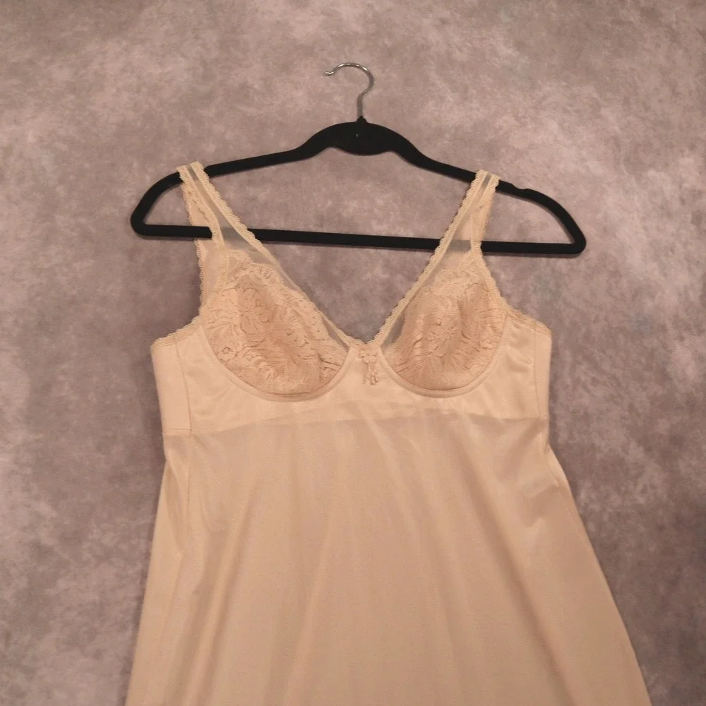 Vintage Triumph Full Slip Dress Beige Lace Shapewear 34A Vintage Coquette Bridal